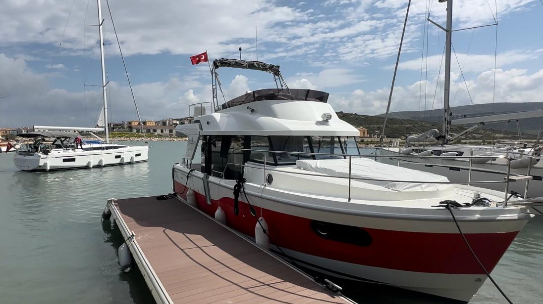 Beneteau Swift Trawler 35